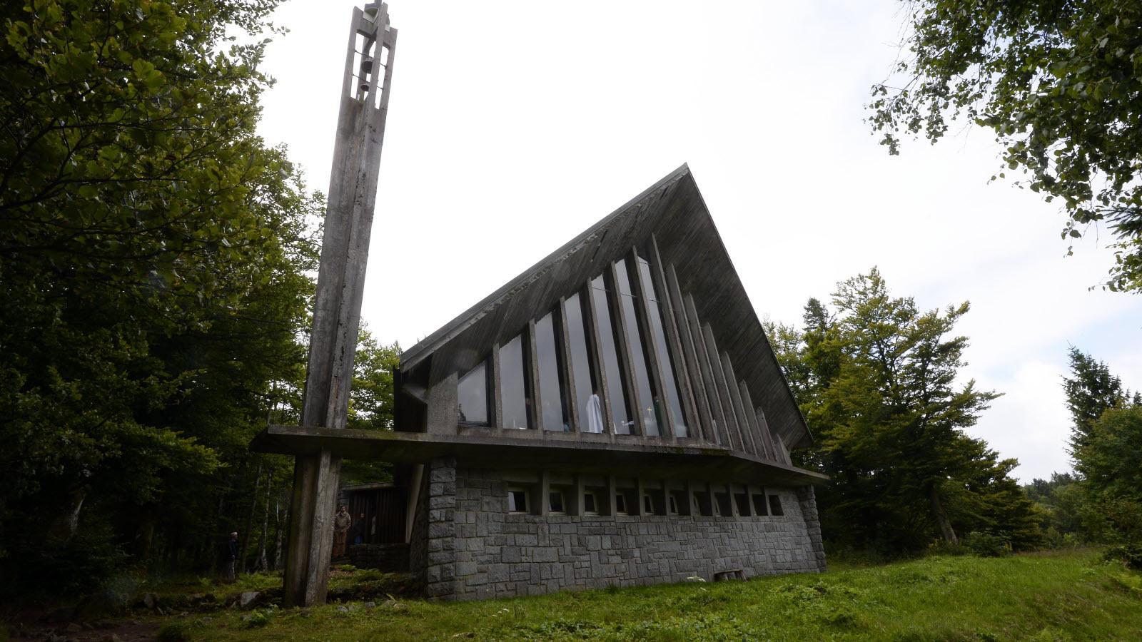 Notre Dame des Chaumes